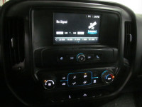 Engine: 8 Cylinder Engine 5.3L/325CI L/100Km City: 15.0 L/100Km Hwy: 10.7 Safety Equipment StabiliTr... (image 5)