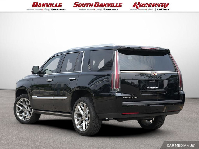 2018 Cadillac Escalade PREMIUM LUXURY | 1OWNER | 7SEATS | DVD |  in Cars & Trucks in Oakville / Halton Region - Image 4