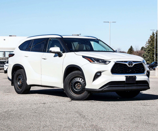 2021 Toyota Highlander Limited HEATED & VENTILATED FRONT SEAT... in Cars & Trucks in City of Toronto