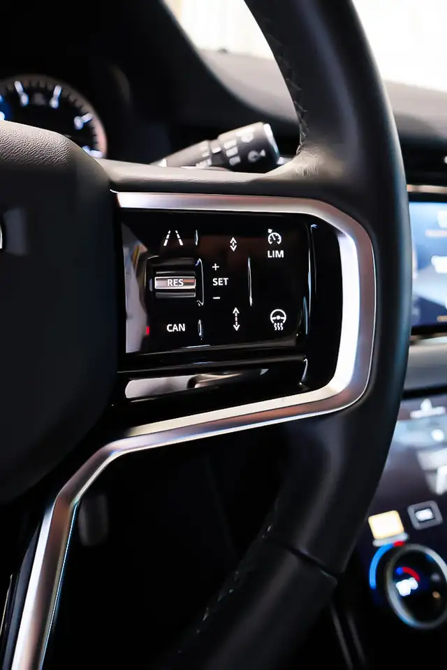 2023 Land Rover Range Rover EVOQUE + R-DYNAMIC SE + AWD + GPS TO in Cars & Trucks in Laval / North Shore - Image 19