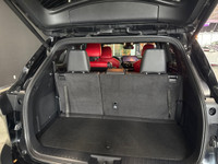 Le Toyota Highlander XSE 2024 est une version plus sportive et stylisée du populaire VUS intermédiai... (image 7)