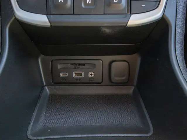 2024 GMC Terrain SLT - Lane Keeping Assist in Cars & Trucks in Belleville - Image 45