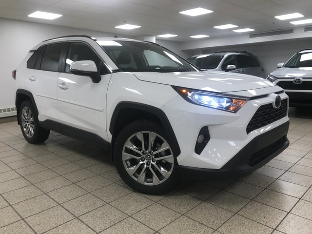 2021 Toyota RAV4 XLE AWD in Cars & Trucks in Calgary