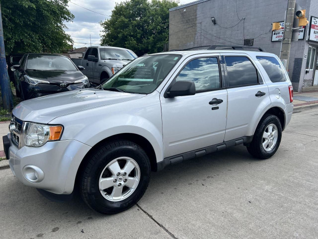 2012 Ford Escape 4WD 4dr XLT in Cars & Trucks in Hamilton - Image 4