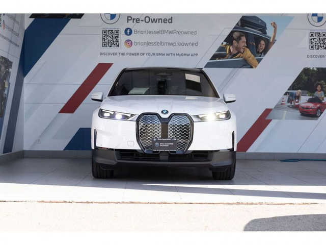 2025 BMW iX xDrive40 in Cars & Trucks in Vancouver - Image 3