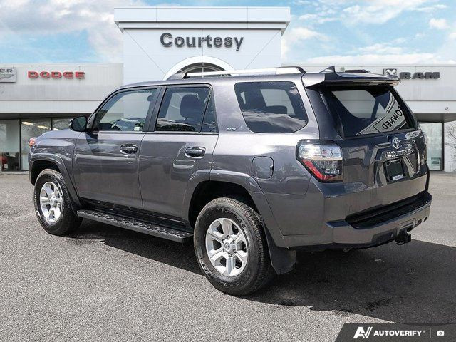 2023 Toyota 4Runner SR5PREM | Apple CarPlay | Third Row Seating in Cars & Trucks in Calgary - Image 4