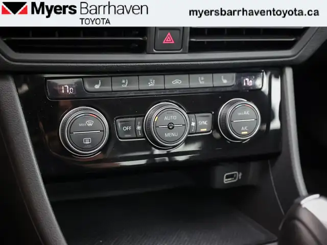 2019 Volkswagen Jetta Execline Auto - $191 B/W dans Autos et camions dans Ottawa - Image 21