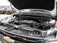 This Chevrolet Silverado 3500HD boasts a Gas V8 6.6L/400 engine powering this Automatic transmission... (image 9)