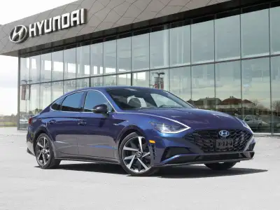 Sunroof, Wi-Fi, Heated Seats, Apple CarPlay, Heated Steering Wheel! Compare at $25744 - Our Price is...