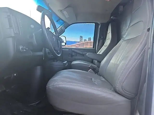 2023 GMC Savana Cargo Van 2500 | EXTENDED | 4.3L V6 | SLIDING in Cars & Trucks in Calgary - Image 13
