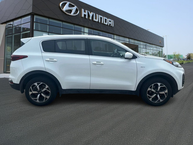 2022 Kia Sportage LX in Cars & Trucks in Oshawa / Durham Region - Image 4
