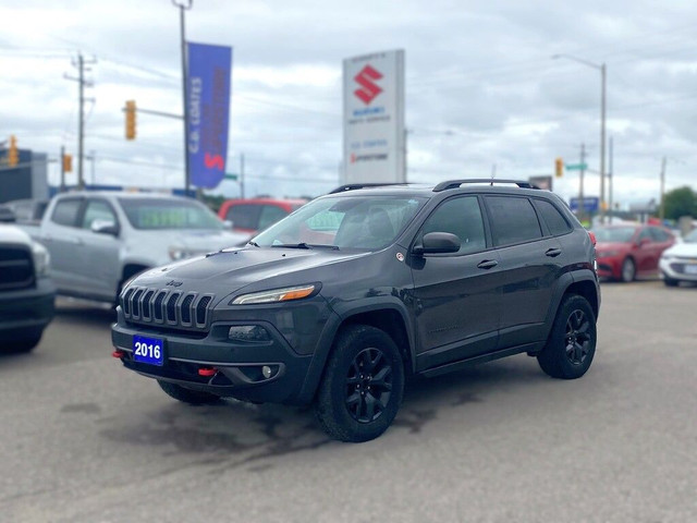 2016 Jeep Cherokee Trailhawk 4x4 ~Nav ~Camera ~Leather ~Pano Moo in Cars & Trucks in Barrie