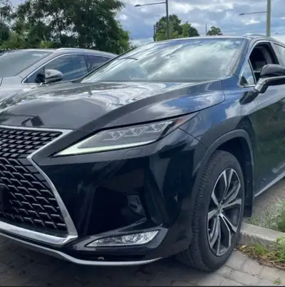 2022 Lexus RX 350 AWD with only 54,510kms! Vehicle History Report Available See Carfax report linked...