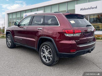 This Jeep Grand Cherokee WK boasts a Regular Unleaded V-6 3.6 L/220 engine powering this Automatic t... (image 2)