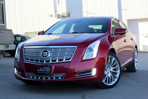 2013 Cadillac XTS Platinum - AWD - BOSE - NAVIGATION - HEADS UP DISPLAY - LOCAL VEHICLE