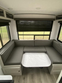 Coachmen Spirit SBT16RDB- Enjoy the ease of lightweight towing with this 3,020lbs trailer. Enjoy a n... (image 7)