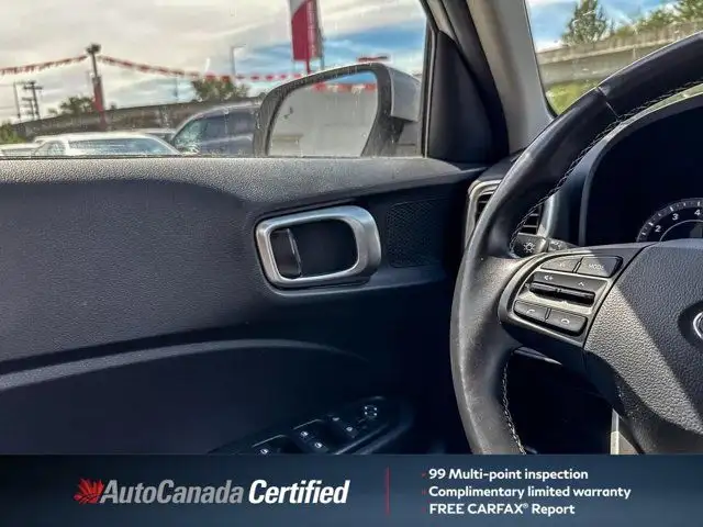 2022 Hyundai Venue Preferred | Apple CarPlay | Lane Keep in Cars & Trucks in Tricities/Pitt/Maple - Image 15