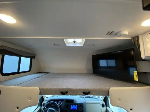 2024 Thor Motor Coach Four Winds 25V in RVs & Motorhomes in Abbotsford - Image 22