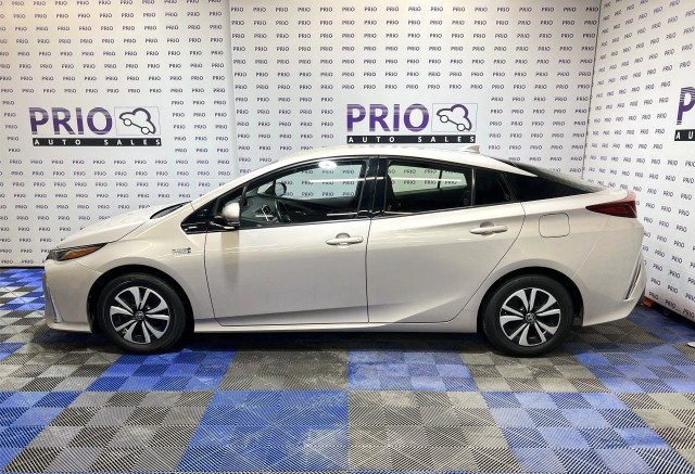 2019 Toyota Prius Prime in Cars & Trucks in Ottawa - Image 2