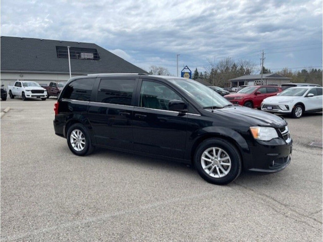 2019 Dodge Grand Caravan Premium Plus/ Power seat/ fog lights/ b in Cars & Trucks in London - Image 3
