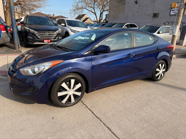 2013 Hyundai Elantra 4dr Sdn Auto in Cars & Trucks in Hamilton - Image 4