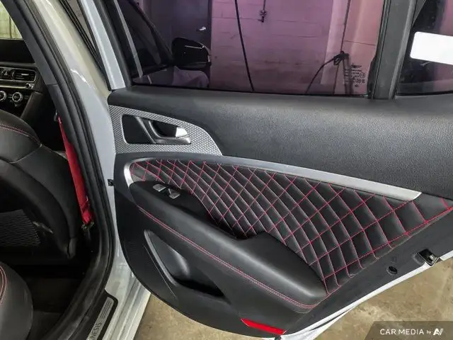 2022 Genesis G70 3.3T Sport in Cars & Trucks in Cambridge - Image 24