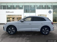 This Audi Q5 boasts a Intercooled Turbo Gas/Electric I-4 2.0 L/121 engine powering this Automatic tr... (image 1)