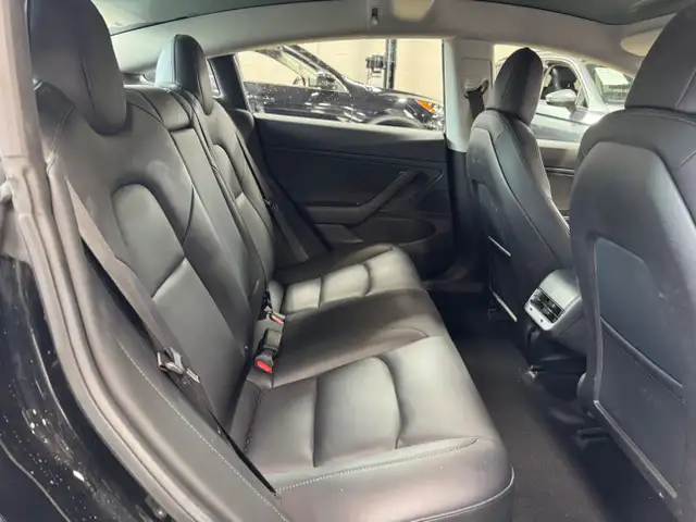 2018 Tesla Model 3 Long Range Battery AWD - BLUETOOTH - NAVI - B dans Autos et camions dans Région de Mississauga/Peel - Image 37