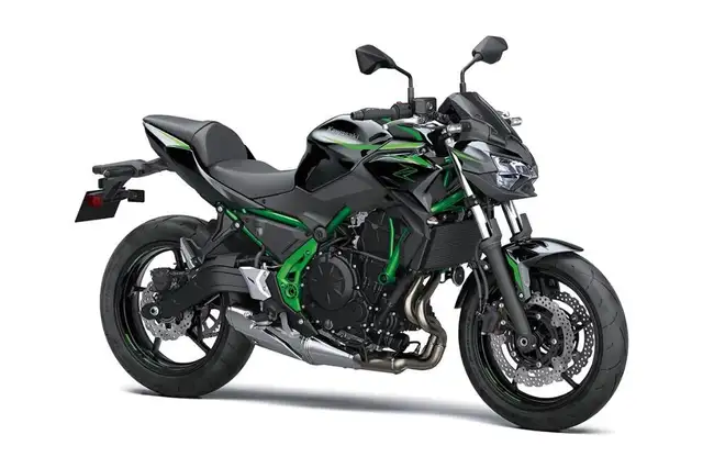 2025 KAWASAKI Z650 in Street, Cruisers & Choppers in Laurentides - Image 3