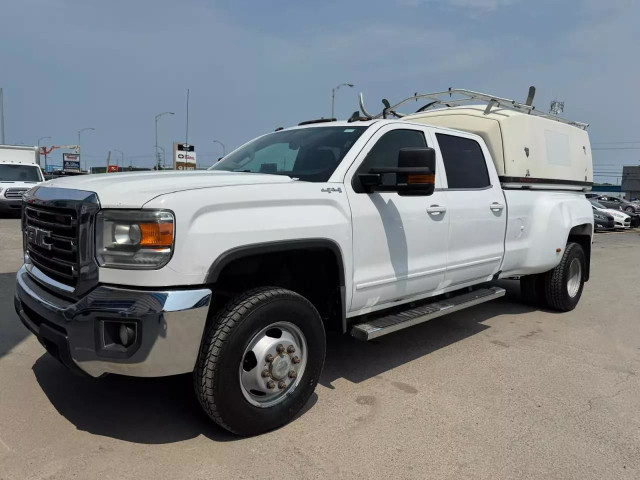 2018 GMC Sierra 3500HD DENALI in Cars & Trucks in Laval / North Shore - Image 4