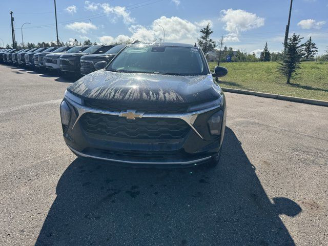 2025 Chevrolet Trax LT in Cars & Trucks in Fort McMurray - Image 2