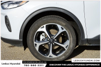 2025 Ford Escape ST-Line Select Experience the Ford Escape ST-Line Select with only 17100 km on the... (image 7)