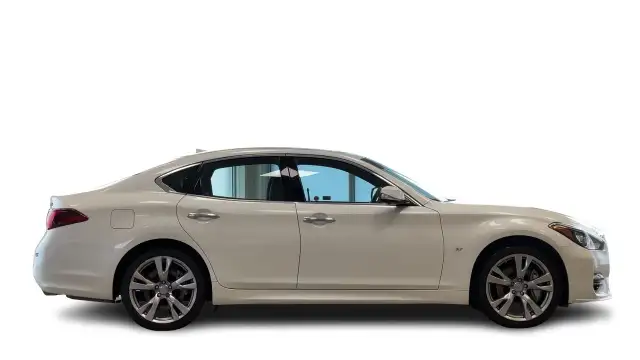 2019 Infiniti Q70 3.7 AWD Sport Fresh Trade! Local Unit! Rare Un in Cars & Trucks in Regina - Image 17