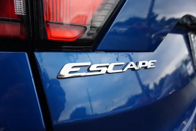 2018 Ford Escape in Cars & Trucks in Oakville / Halton Region - Image 32
