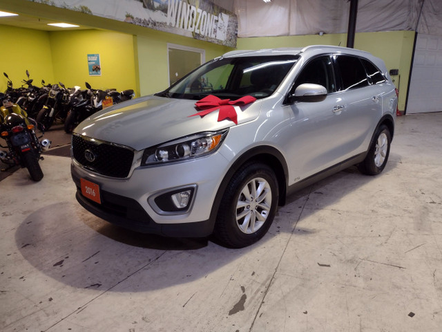 2016 Kia Sorento AWD | CAMERA | HEATED SEATS | NO ACCIDENTS | in Cars & Trucks in Markham / York Region - Image 2