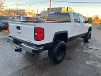 LT | 4WD | Crew Cab This 2019 Chevrolet Silverado 3500HD LT 4WD is a full-size heavy-duty pickup eng... (image 3)