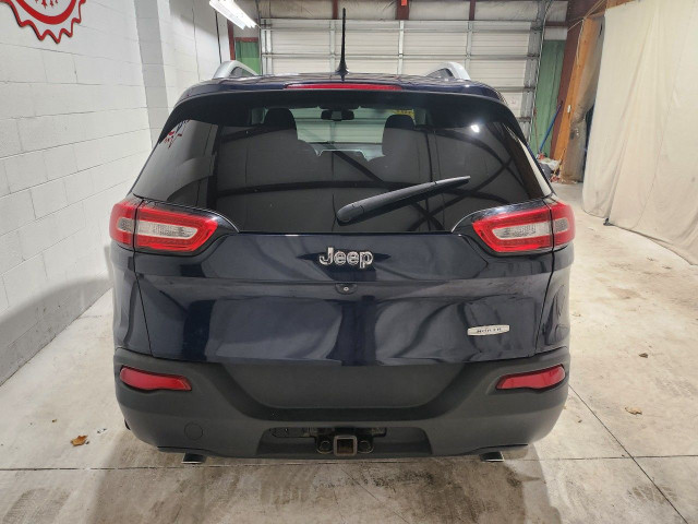 2014 Jeep Cherokee in Cars & Trucks in Windsor Region - Image 3