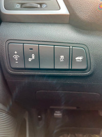Engine: Moteur à 4 cylindres 2.0l L/100Km City: 11.0 L/100Km Hwy: 9.0 Safety Equipment Contrôle élec... (image 9)