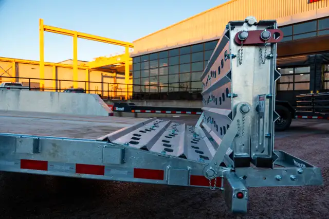 7-Ton, 20' Low-Profile Flatbed UBE720 in Cargo & Utility Trailers in Mississauga / Peel Region - Image 8