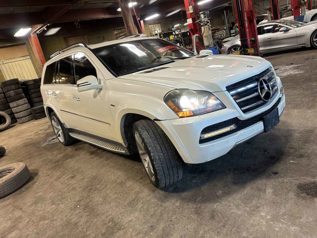 2012 Mercedes-Benz GL 550 in Cars & Trucks in Barrie - Image 2