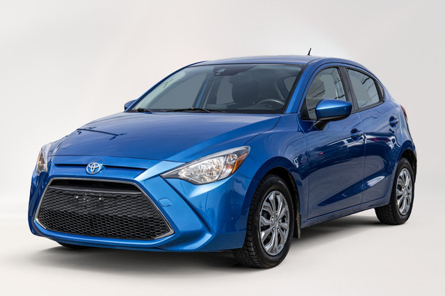 2020 Toyota Yaris Hatchback LE / Camera de Recul / Cruise / Blue in Cars & Trucks in City of Montréal