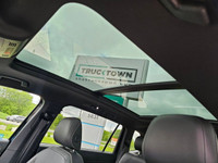 2024 Volkswagen Tiguan Highline R-Line 4Motion with only 27,000kms. Loaded with Leather, Panoramic S... (image 8)