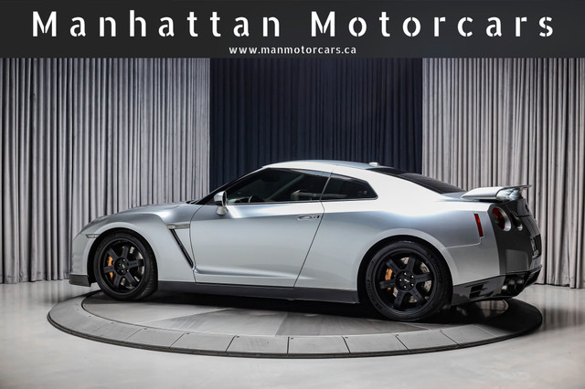 2012 Nissan GT-R AWD BLACK EDITION 530HP|NAV|CAMERA|BLUTOOTH|40K in Cars & Trucks in City of Toronto - Image 4