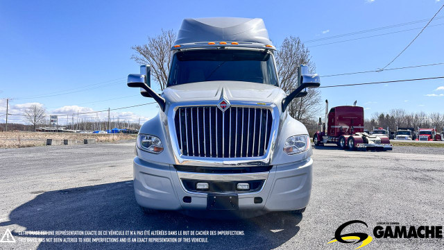 2023 INTERNATIONAL LT625 HIGHWAY / SLEEPER TRUCK / TRACTOR in Heavy Trucks in Oshawa / Durham Region - Image 3
