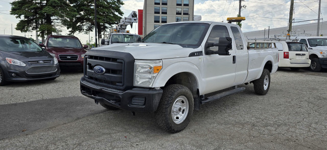 2015 Ford Super Duty F-350 SRW 4x4 - 8 Foot Box - Tow Package! in Cars & Trucks in Mississauga / Peel Region - Image 3