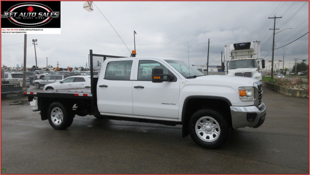 2016 GMC Sierra 3500HD CREW CAB FLAT DECK in Cars & Trucks in Edmonton - Image 4