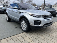 THIS VEHICLE COMES WITH AN ADDITIONAL SET OF WINTER TIRES AND RIMS! The 2019 Range Rover Evoque SE i... (image 4)