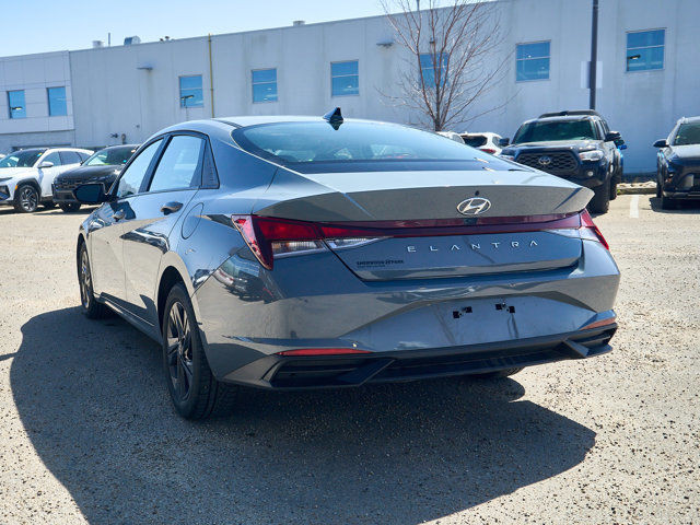 2022 Hyundai Elantra Pref Sun and Tech Pkg | Sunroof | Carplay in Cars & Trucks in Edmonton - Image 3