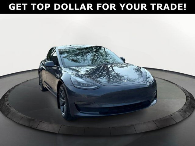 Tesla Model 3 2023 in Cars & Trucks in Markham / York Region - Image 2