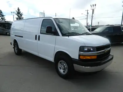 2023 Chevrolet EXPRESS CARGO VAN 2500/ ONLY 21 132 KMS